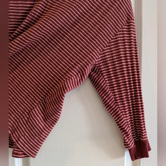 Anthropologie Hannah Pink Red Striped Knit Textured V-Neck Thermal Shirt Size S - Picture 6 of 15